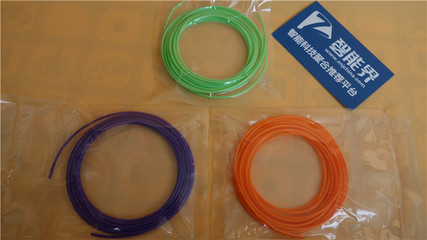用这支神笔将奇思妙想打出来——小神游3D立体打印笔测评与包装耗材揭秘